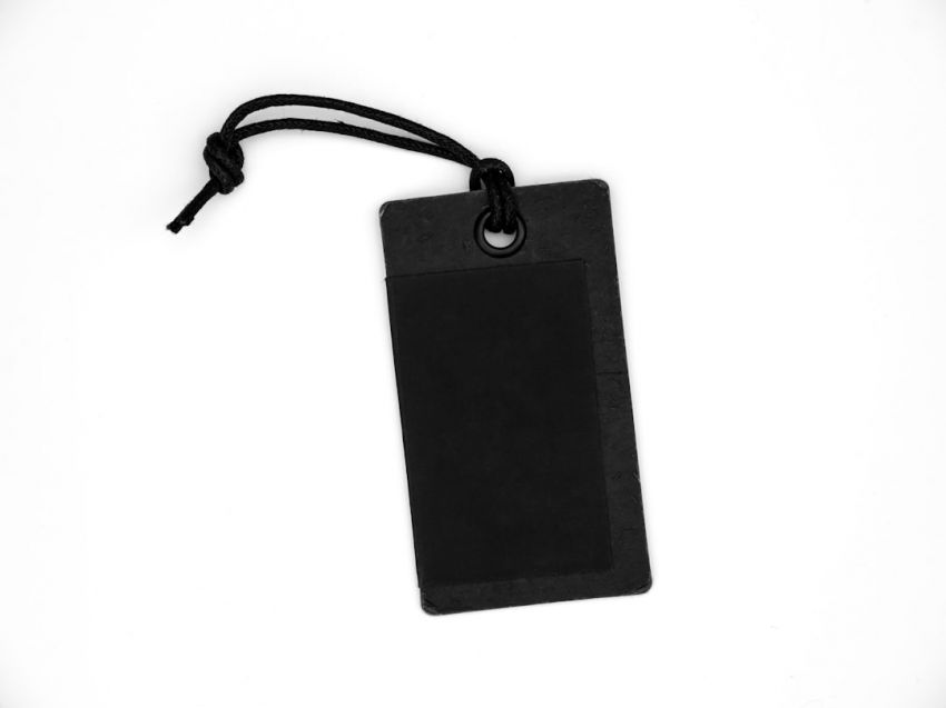 Etiquette - black iphone case with black usb cable